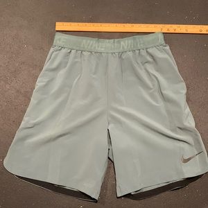 Nike 2020 running shorts, gray/green, super light!